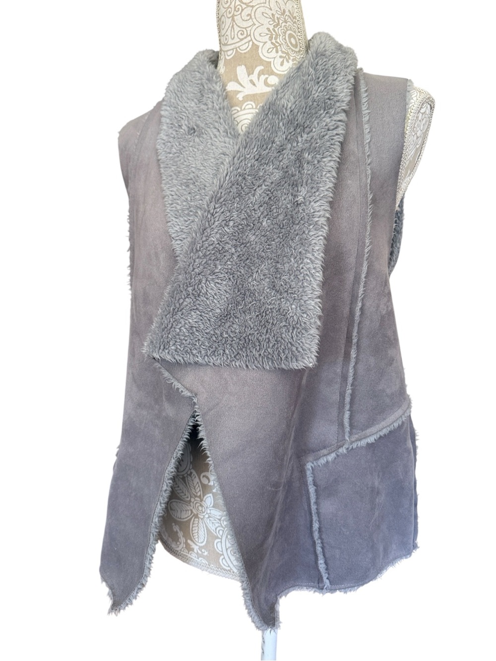 Hem & Thread fur vest